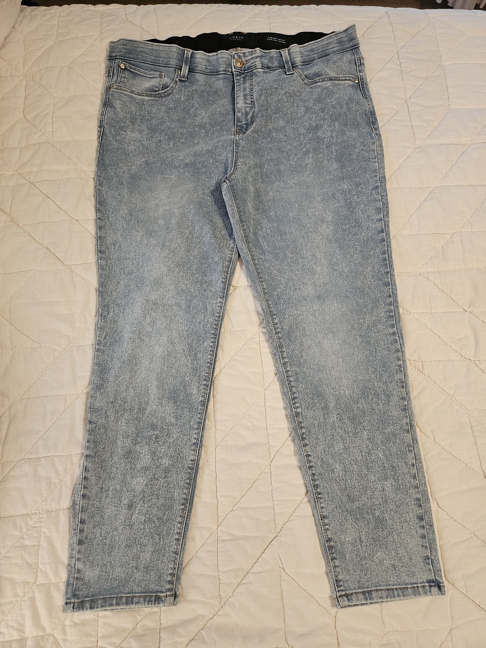 Curve Appeal High Rise Skinny -Stonewashed w/ Comfort Waistband- Size 16/33